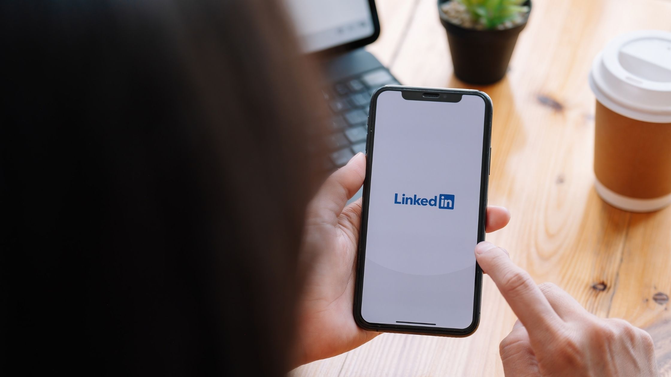 How Doctors Can Use LinkedIn To Grow Their Influence