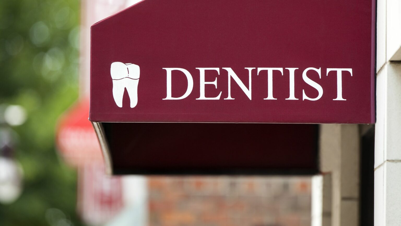 Why Independently Owned Dentist Offices Should Hire A Marketing Agency