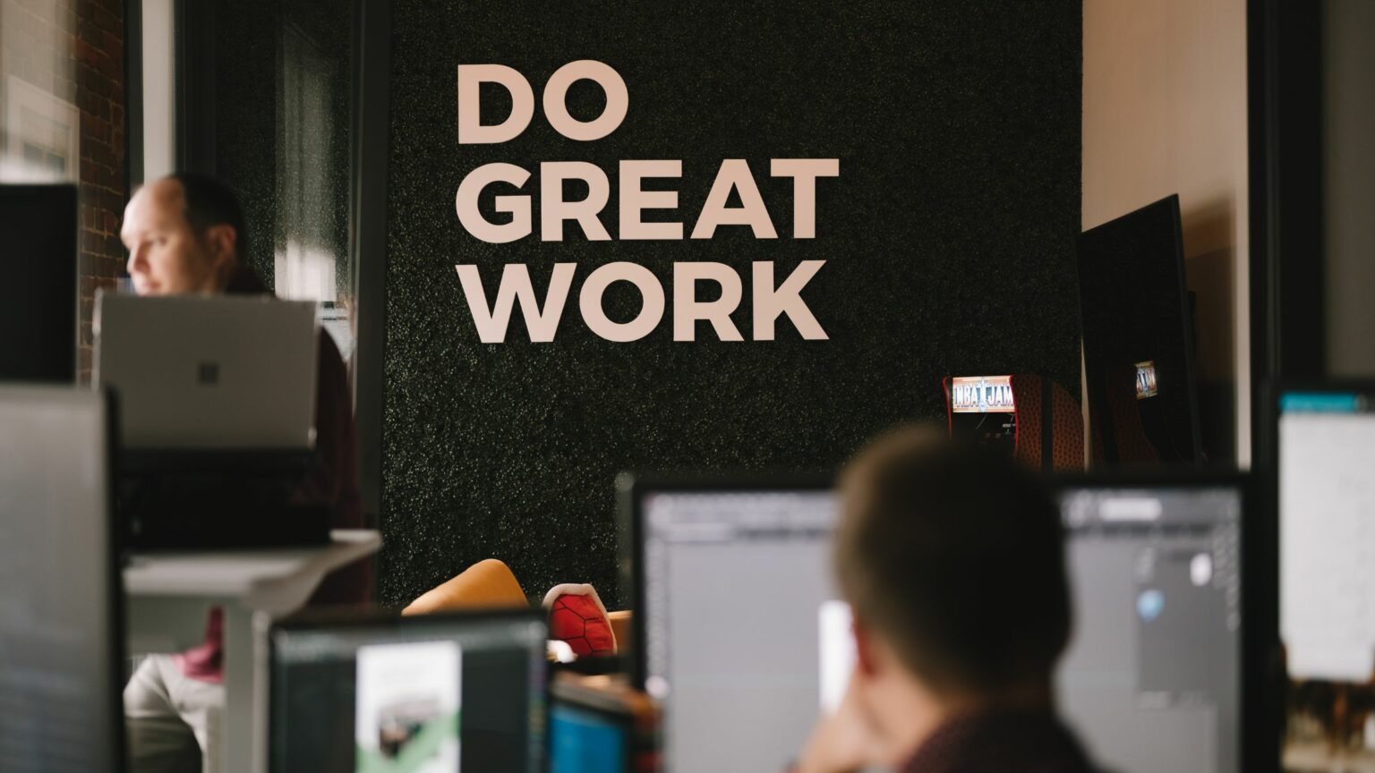 Should I Hire A Marketing Agency? 3 Signs It's Time To Upgrade