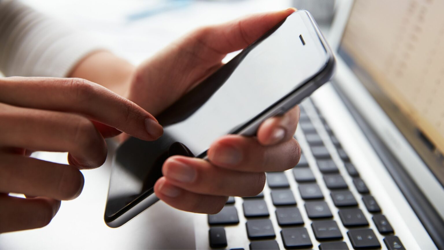 Simple Steps CEOs Can Take to Optimize Their LinkedIn Profiles